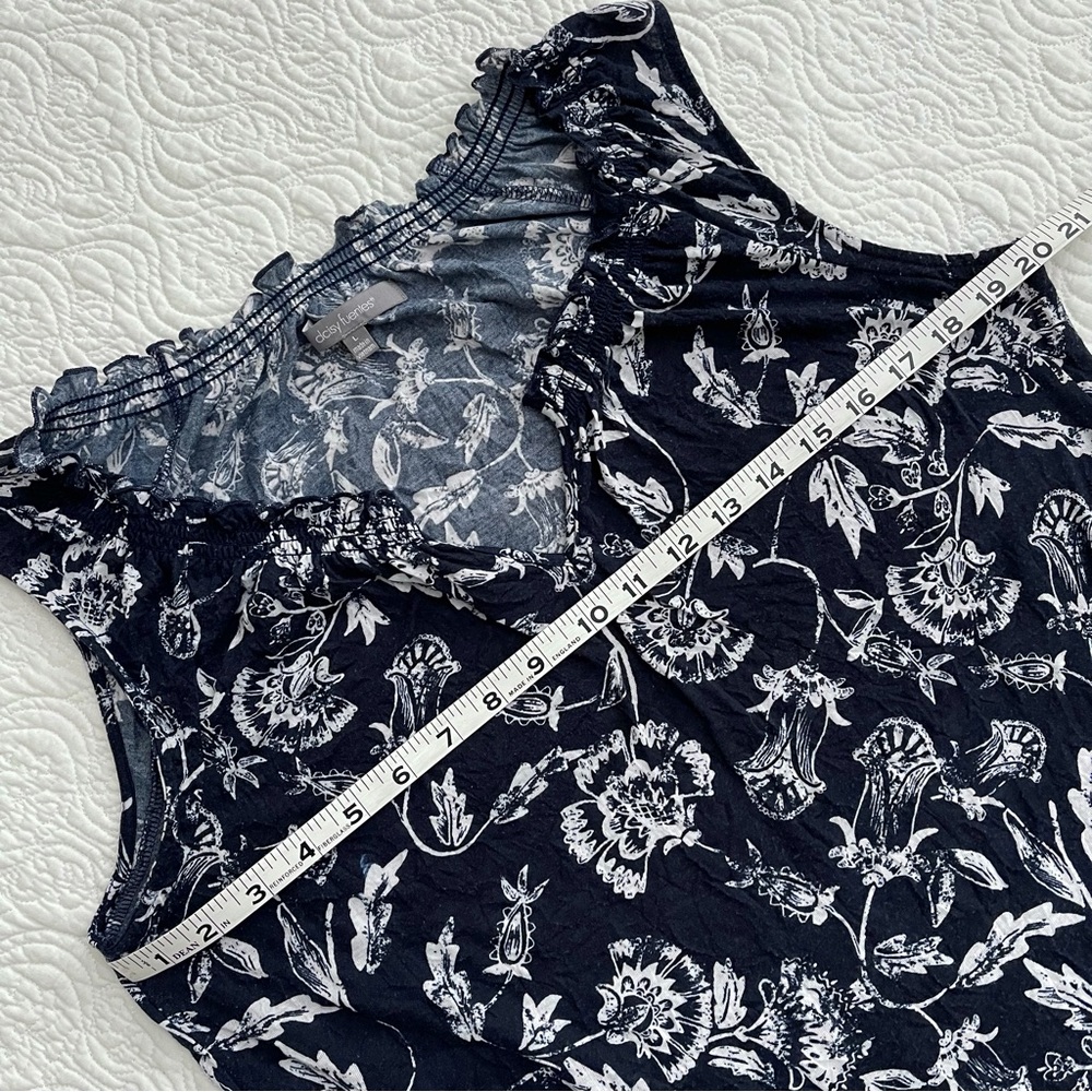 3/$21 | Daisy Fuentes Floral Sleeveless Top Size L - Picture 5 of 9